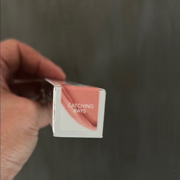 Buxom Full-On Lip Matte catching rays - Picture 3 of 5